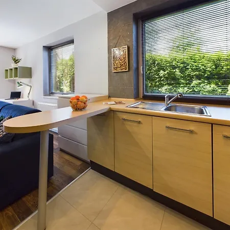 Gdanski Przytulna Z Ogrodkiem I Tarasem By Renters 格但斯克